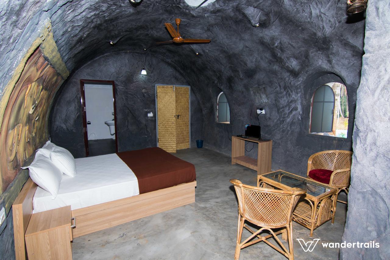 Cavern Wayanad-A Wandertrails Stay Kaniyāmbetta Eksteriør billede